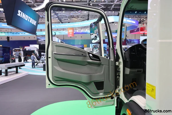 Sitrak C3E cabine simple camion porteur 100% électrique CATL 100,07 kWh 4X2(6 roues) (1) | 86Trucks