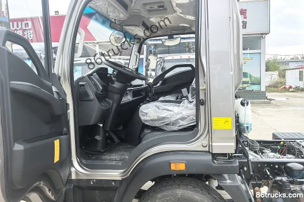Sinotruk HOWO Hanjun 170 hp 4X2(6 wheels) 5.5m Single Row Van Cargo Truck Cab (3) | 86Trucks