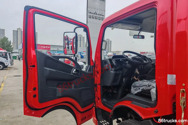 Dongfeng Furui Ka F6 130hp 4X2(6 wheels) 4.2m single-row flatbed light truck (China VI) Cab (1) | 86Trucks