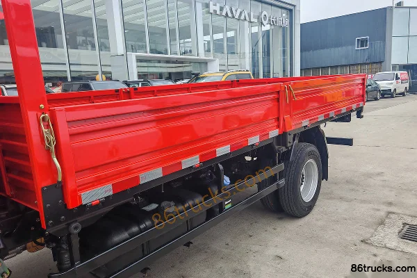 Dongfeng Furui Ka F6 130hp 4X2(6 wheels) 4.2m single-row flatbed light truck (China VI) Body (1) | 86Trucks
