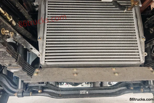 Dongfeng F6 155 ch 4X2(6 roues) camion plateau Châssis (1) | 86Trucks