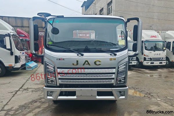 JAC Junling A6 2L CNG 150 hp 4X2(6 wheels) Xingrui 6-speed 4.18m single-row flatbed light truck Exterior (2) | 86Trucks