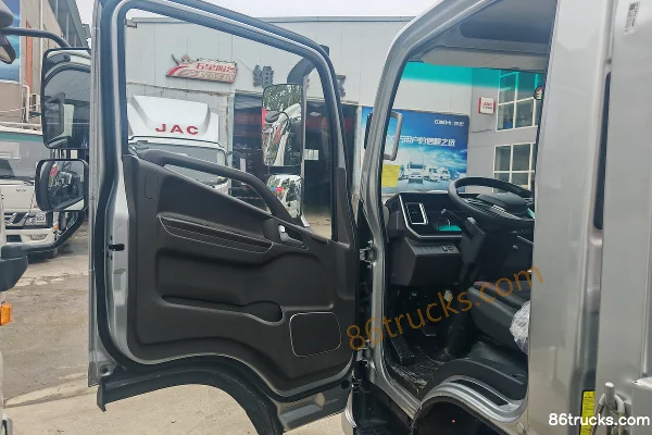 JAC Junling A6 2L CNG 150 hp 4X2(6 wheels) Xingrui 6-speed 4.18m single-row flatbed light truck Cab (1) | 86Trucks