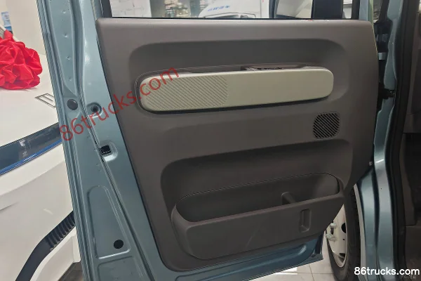 FARIZON Xingzhi F3E 2025 Smart Edition Hydraulic Brake 3.82m Single Row Pure Electric Flatbed Mini Truck CATL 56kWh 4X2(6 wheels) Cab (2)