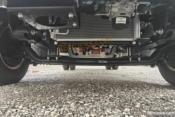 Yuejin Dana T1 Tianxing Edition 4X2(6 wheels) 4.09m Single Row Pure Electric Refrigerated Truck CATL 100.07kWh Chassis (1) | 86Trucks