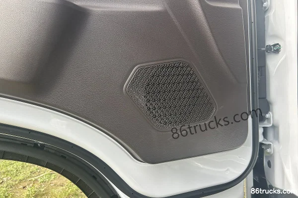 FARIZON Xingzhi H9M Zhiyun Edition 4.5T 4.1m Single Row Methanol Plug-in Extended Range Hybrid Stake Light Truck 81.14kWh 4X2(6 wheels) Cab