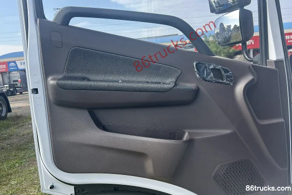 FARIZON Xingzhi H9M Zhiyun Edition 4.5T 4.1m Single Row Methanol Plug-in Extended Range Hybrid Stake Light Truck 81.14kWh 4X2(6 wheels) Cab