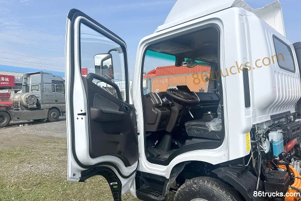 FARIZON Xingzhi H9M Zhiyun Edition 4.5T 4.1m Single Row Methanol Plug-in Extended Range Hybrid Stake Light Truck 81.14kWh 4X2(6 wheels) Cab