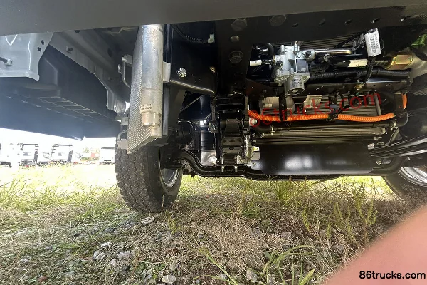 FARIZON Xingzhi H9M Zhiyun Edition 4.5T 4.1m Single Row Methanol Plug-in Extended Range Hybrid Stake Light Truck 81.14kWh 4X2(6 wheels) Chas