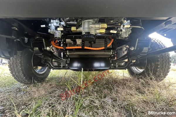 FARIZON Xingzhi H9M Zhiyun Edition 4.5T 4.1m Single Row Methanol Plug-in Extended Range Hybrid Stake Light Truck 81.14kWh 4X2(6 wheels) Chas
