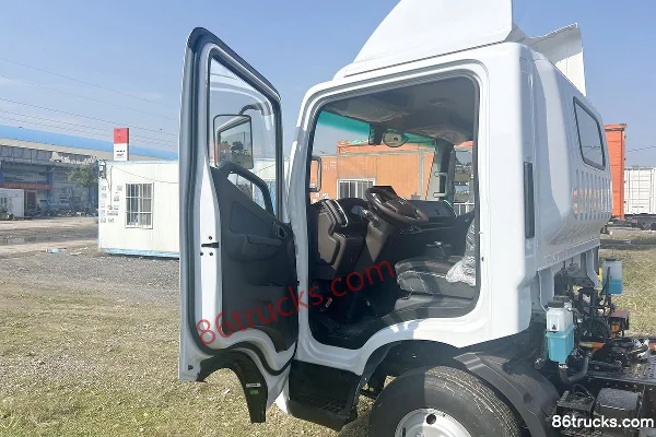 FARIZON Star Wisdom H8E 2025 Smart Edition 4X2(6 wheels) 4.02m Single Row Pure Electric Refrigerated Truck CATL 140.41kWh Cab (1) | 86Trucks