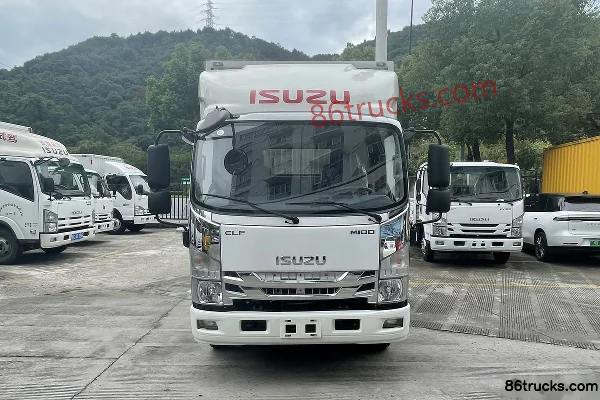 Qingling Isuzu M100 120hp 4X2(6 wheels) 5.175m Single Row Box Light Truck Exterior (2) | 86Trucks