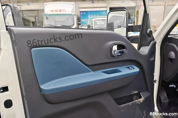 JAC Kaida U7 4.1T 4.01m Single Row Pure Electric Flatbed Micro Truck 63.75kWh 4X2(6 wheels) Cab (3) | 86Trucks