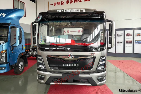 Sinotruk HOWO Hanjiang PRO 170 hp 4X2(6 wheels) 4.15m Single Row Flatbed Light Truck Cab (2) | 86Trucks