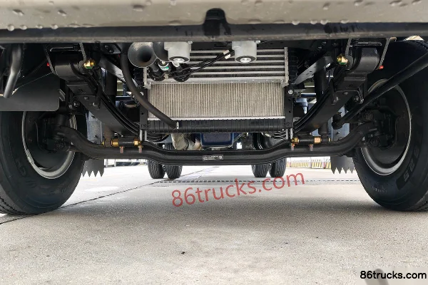 Sinotruk HOWO Hanjiang 155hp 4X2(6 wheels) 4.15m Single-Row Van Light Truck Chassis (1) | 86Trucks