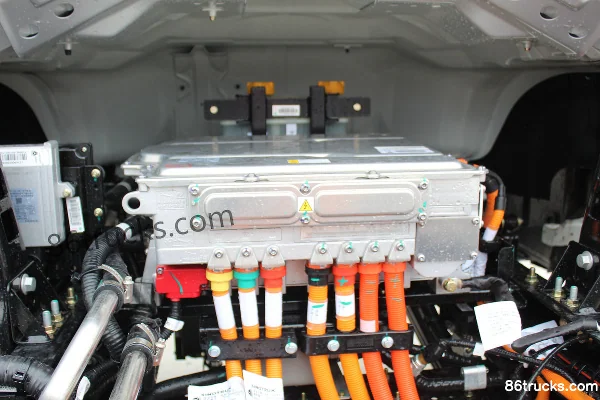 Sinotruk Hanjiang 4.15m Single Row Pure Electric Cargo Cage Truck CATL 140.41kWh 4X2(6 wheels) Chassis (2) | 86Trucks