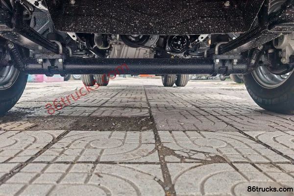 Foton Xiangling M1 Comfort 1.6L 105hp 4X2(6 wheels) CNG 3.3m Single Row Flatbed Micro Truck Chassis (1) | 86Trucks