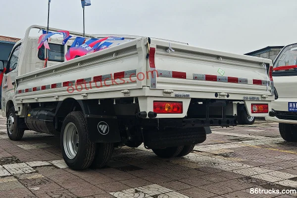 Foton Xiangling M1 Comfort 1.6L 105hp 4X2(6 wheels) CNG 3.3m Single Row Flatbed Micro Truck Body (1) | 86Trucks