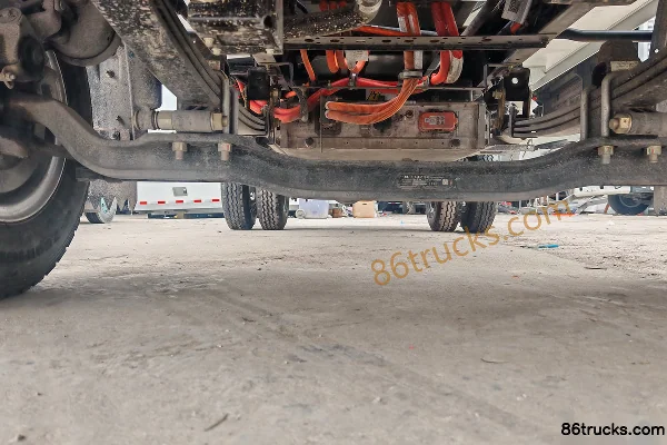 Sinotruk HOWO Tongshuai 4X2(6 wheels) 4.08m Single Row Pure Electric Refrigerated Truck 140.41kWh Chassis (3) | 86Trucks