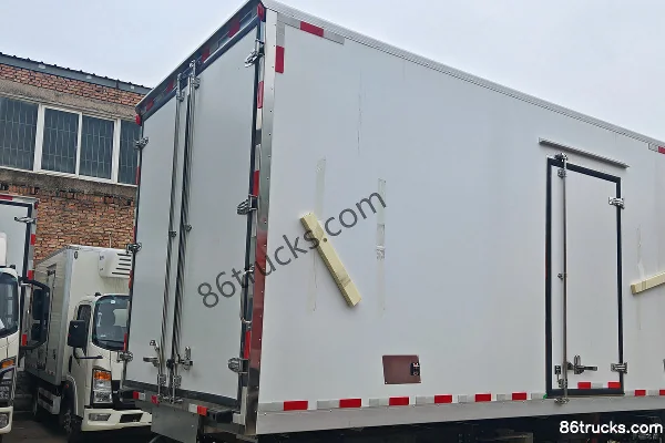 Sinotruk HOWO Tongshuai 4X2(6 wheels) 4.08m Single Row Pure Electric Refrigerated Truck 140.41kWh Body (2) | 86Trucks