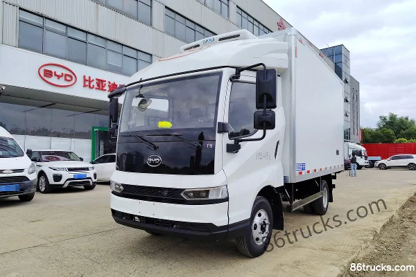 BYD T5 Tech Edition 4.5T 3.945m Single Row Pure Electric Refrigerated Truck 100kWh 4X2(6 wheels) Exterior (3) | 86Trucks