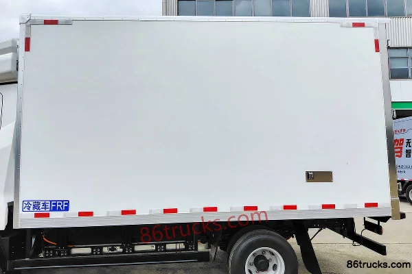 BYD T5 Tech Edition 4.5T 3.945m Single Row Pure Electric Refrigerated Truck 100kWh 4X2(6 wheels) Body (2) | 86Trucks