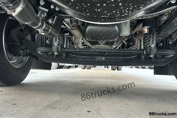 Auman Galaxy 3 8.5L Diesel 400 hp 6X2(8 wheels) ZF 12-Speed AMT Automatic Air Brake 9.53m Cab-Chassis Wing Van Truck (1) | 86Trucks