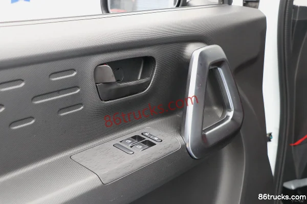 Dongfeng Ruilida V8E 2025 2-Seat Electric Panel Van CATL 53.58kWh Cab (3) | 86Trucks