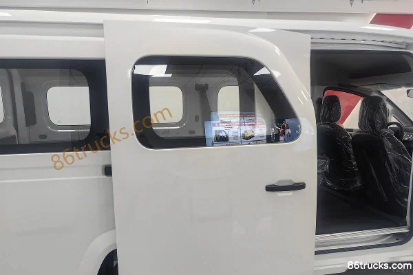 Yufeng Auto Huangjin Cang 2025 Model First Class Cabin 6-Seat Electric Light Bus CATL 53.58kWh Cargo Box (3) | 86Trucks