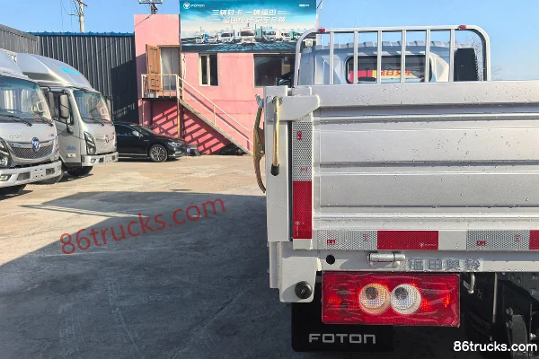 Foton Xinjieyun Youth Invincible Edition 2.5L Diesel 146hp 4X2(6 wheels) WLY 8-Speed 3.83m Semi-Row Flatbed Light Truck Body (1) | 86Trucks