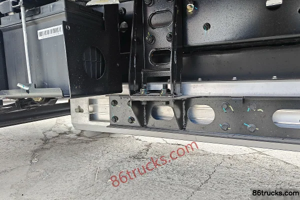 FARIZON Xingzhi F5E 2025 Model 4.005m Single-row Pure Electric Van Mini Truck Zhixin 62kWh 4X2(6 wheels) Chassis (3) | 86Trucks