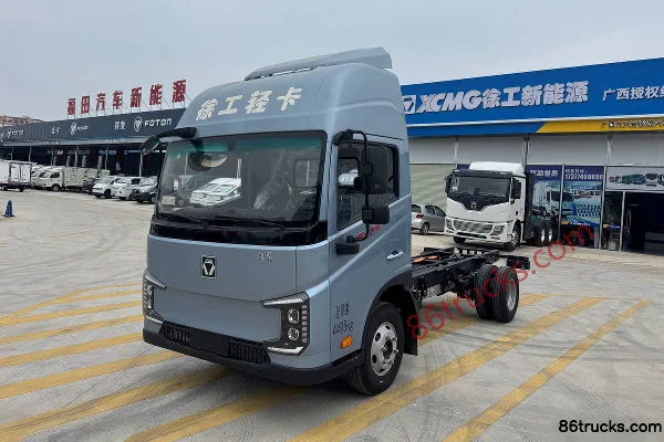 XCMG Hanjie hydraulic brake 4.4m single-row pure electric box van light truck XCMG 100.16kWh 4X2(6 roues) Extérieur (3) | 86Trucks