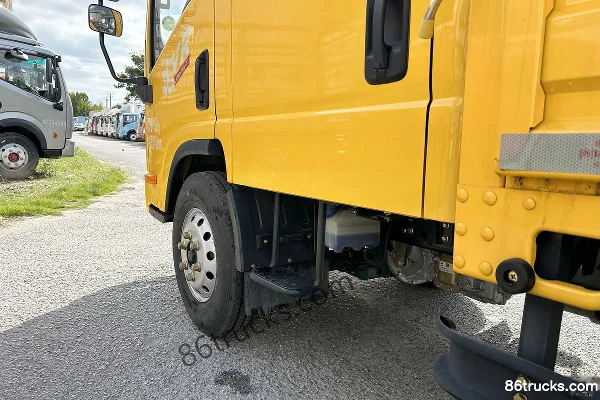 FAW Jiefang Hu VR 140 ch 4X2(6 roues) camion léger à ridelles double cabine 3,2 m Châssis (1) | 86Trucks