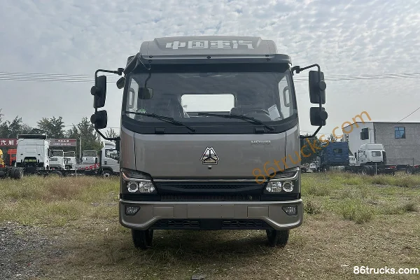 Sinotruk HOWO Hanjiang 2025 Model 2.3L Diesel 148hp 4X2(6 wheels) Sinotruk 8-Speed 4.15m Single Row Stake Truck Exterior (2) | 86Trucks