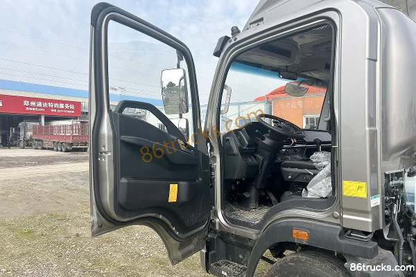 Sinotruk HOWO Hanjiang 2025 Model 2.3L Diesel 148hp 4X2(6 wheels) Sinotruk 8-Speed 4.15m Single Row Stake Truck Cab (1) | 86Trucks