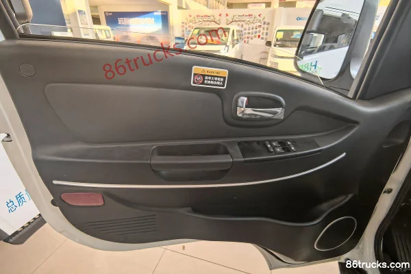 FARIZON Xingzhi F5E 2025 Model 3.7m Single Row Pure Electric Cargo Box Mini Truck Zhixin 62kWh 4X2(6 wheels) Cab (2) | 86Trucks