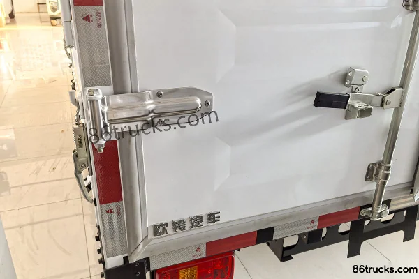 FARIZON Xingzhi F5E 2025 Model 3.7m Single Row Pure Electric Cargo Box Mini Truck Zhixin 62kWh 4X2(6 wheels) Body (2) | 86Trucks