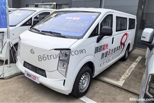 Changan Kuayue Starlight 2025 Luxury Long Range Edition 7-Seat Pure Electric Light Bus CATL 50.23kWh Exterior (2) | 86Trucks