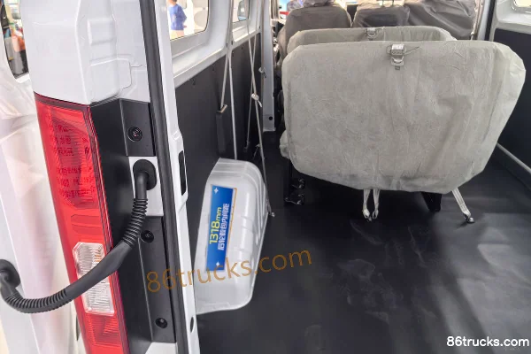 Changan Kuayue Starlight 2025 Luxury Long Range Edition 7-Seat Pure Electric Light Bus CATL 50.23kWh Cargo Box (2) | 86Trucks