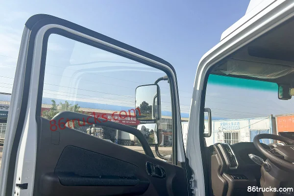 FARIZON Xingzhi H8E Zhihui Edition 4X2(6 wheels) 4.02m Single Row Pure Electric Refrigerated Truck CATL 140.41kWh Cab (1) | 86Trucks