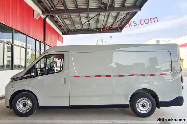 King Long Chuangwei Hongtu 3-Seat Pure Electric Enclosed Cargo Van 64kWh Exterior (3) | 86Trucks