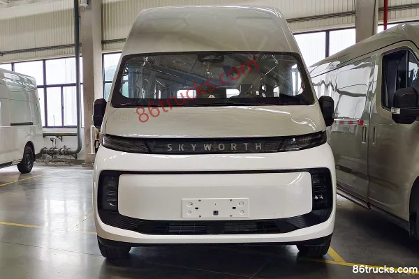 King Long Chuangwei Hongtu 13-Seat Super High Roof Pure Electric Light Bus 100.9kWh Exterior (2) | 86Trucks