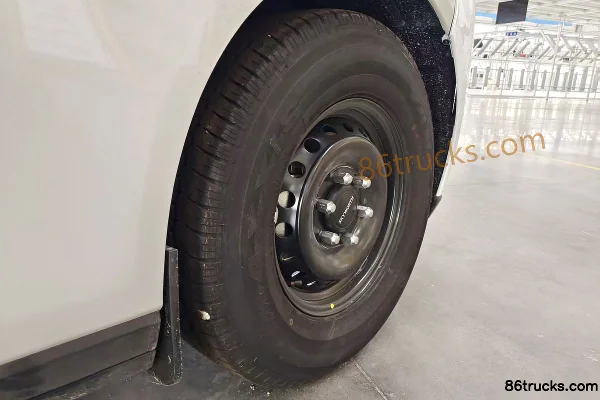 King Long Chuangwei Hongtu 3-Seat Super High Roof Pure Electric Enclosed Cargo Van 88kWh Chassis (1) | 86Trucks