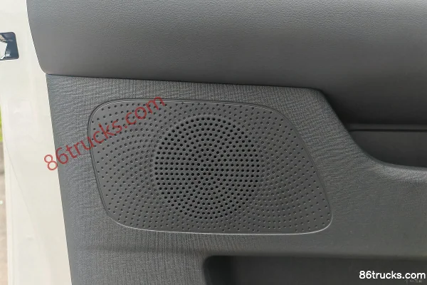 Ruichi C5 Zhixing Beyond Edition 3.585m Single Row Pure Electric Van Micro Truck (Ganfeng 58.24kWh) 4X2(6 wheels) Cab (3) | 86Trucks