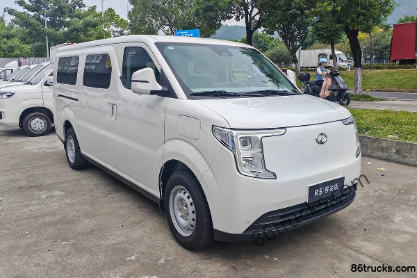 Ruichi Ruichi R5 passenger version Electric Panel Van