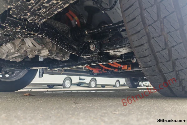Ruichi R5 Passenger Version 2025 Model Zhixing Supercharge Pioneer II 6-Seat Pure Electric Light Bus CATL 52.16kWh Chassis (3) | 86Trucks