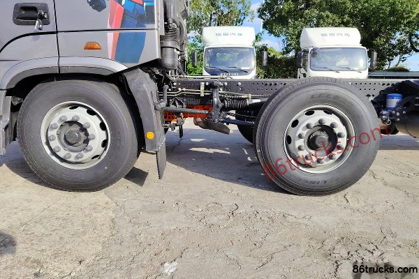Foton Auman GTL Star Wing Pro Edition 8.5L Diesel 360hp 6X2(8 wheels) ZF 9-Speed AMT Automatic 9.58m Wing Opening Van Cargo Truck Chassis (3