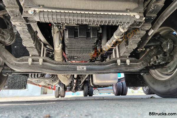 Foton Auman Xingxing 240 ch 4X2(6 roues) 6,8 m plateau ridelles Châssis (1) | 86Trucks