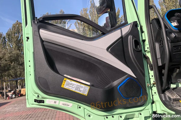 FAW Jiefang J6P 6X4(10 wheels) Electric Tractor Truck 465.99kWh Cab (3) | 86Trucks