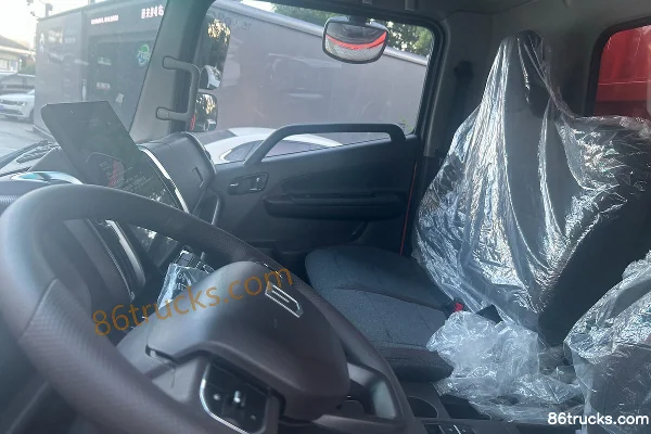 FARIZON Xingzhi H9M 4.5T 4.1m Single Row Methanol Plug-in Hybrid Range-Extended Cage Cargo Light Truck Zhixin 15kWh 4X2(6 wheels) Cab (1)